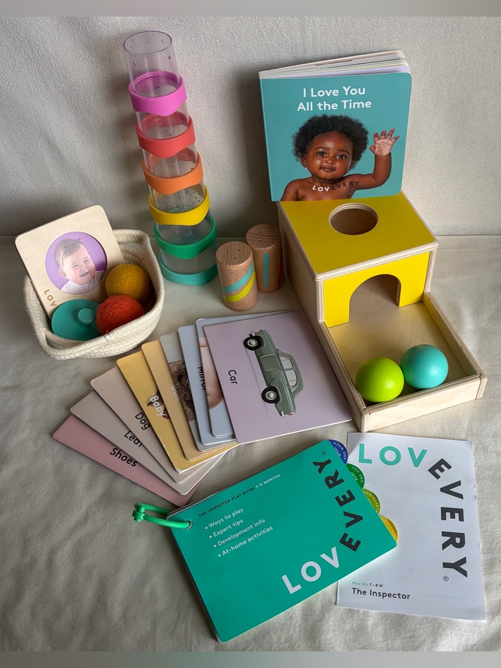 Lovevery The Inspector Montessori style Playkit for ages 7-8mo w/the Playguide
